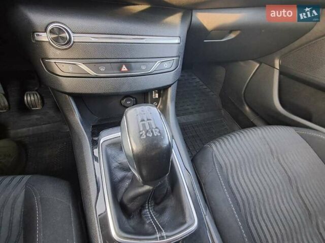 Білий Пежо 308, об'ємом двигуна 1.56 л та пробігом 280 тис. км за 6600 $, фото 12 на Automoto.ua