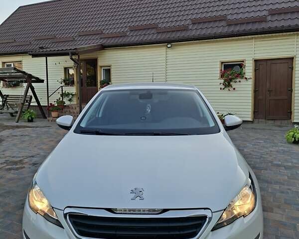 Білий Пежо 308, об'ємом двигуна 1.56 л та пробігом 216 тис. км за 9500 $, фото 1 на Automoto.ua