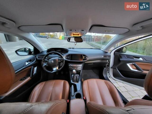 Белый Пежо 308, объемом двигателя 1.56 л и пробегом 266 тыс. км за 9100 $, фото 19 на Automoto.ua