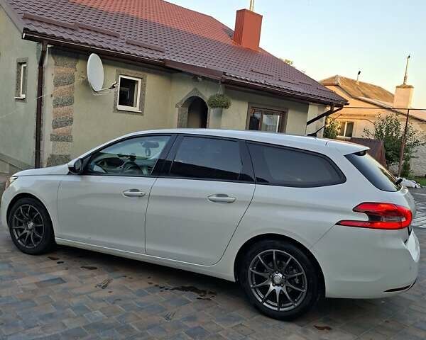 Білий Пежо 308, об'ємом двигуна 1.56 л та пробігом 216 тис. км за 9500 $, фото 3 на Automoto.ua