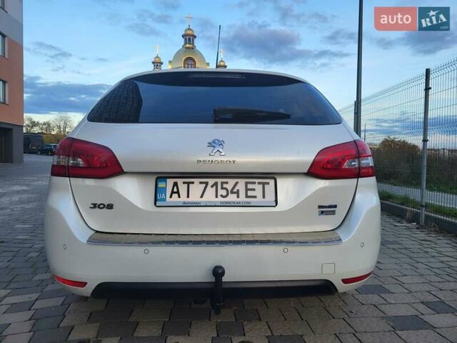Белый Пежо 308, объемом двигателя 1.56 л и пробегом 266 тыс. км за 9100 $, фото 5 на Automoto.ua