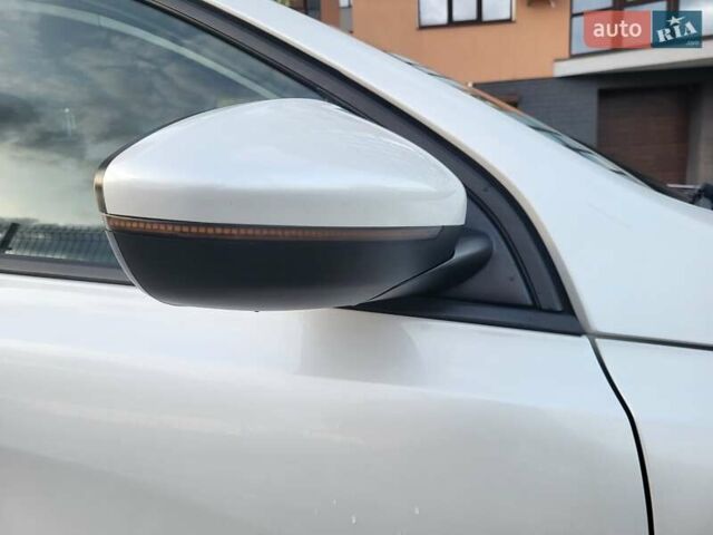 Белый Пежо 308, объемом двигателя 1.56 л и пробегом 266 тыс. км за 9100 $, фото 11 на Automoto.ua