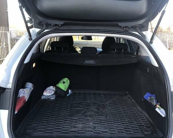 Белый Пежо 308, объемом двигателя 1.56 л и пробегом 253 тыс. км за 9000 $, фото 7 на Automoto.ua