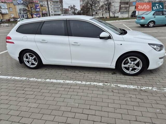 Белый Пежо 308, объемом двигателя 1.56 л и пробегом 267 тыс. км за 10950 $, фото 19 на Automoto.ua