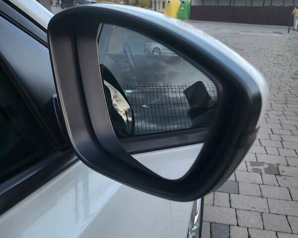 Белый Пежо 308, объемом двигателя 1.56 л и пробегом 266 тыс. км за 9100 $, фото 10 на Automoto.ua