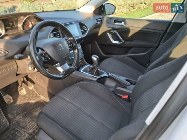 Білий Пежо 308, об'ємом двигуна 1.56 л та пробігом 280 тис. км за 6600 $, фото 20 на Automoto.ua