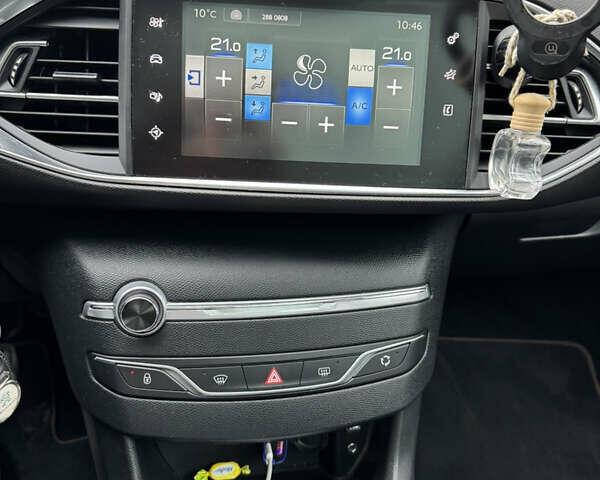 Белый Пежо 308, объемом двигателя 1.56 л и пробегом 280 тыс. км за 11834 $, фото 5 на Automoto.ua