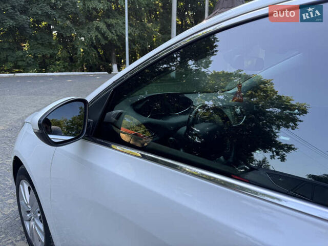 Белый Пежо 308, объемом двигателя 1.56 л и пробегом 172 тыс. км за 10550 $, фото 24 на Automoto.ua