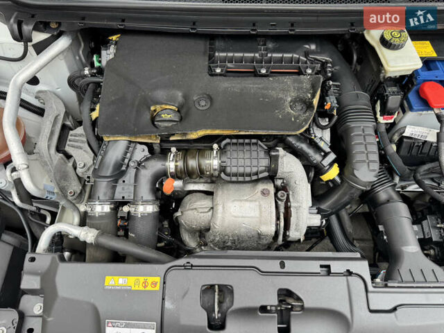 Белый Пежо 308, объемом двигателя 1.56 л и пробегом 280 тыс. км за 11834 $, фото 4 на Automoto.ua