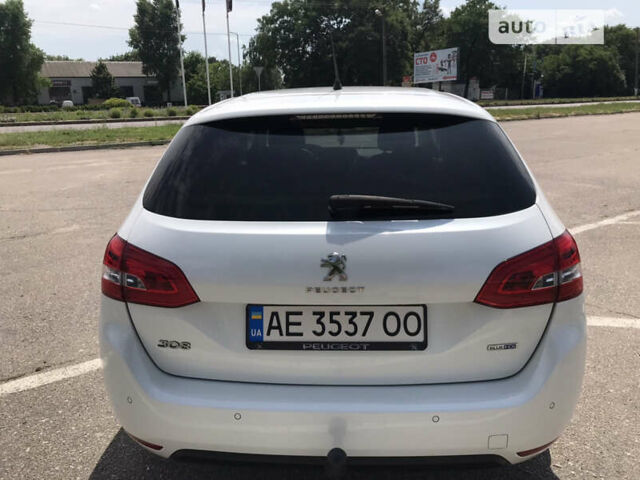 Білий Пежо 308, об'ємом двигуна 1.6 л та пробігом 218 тис. км за 9500 $, фото 12 на Automoto.ua