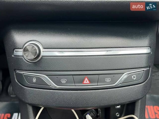 Белый Пежо 308, объемом двигателя 1.56 л и пробегом 265 тыс. км за 11000 $, фото 22 на Automoto.ua