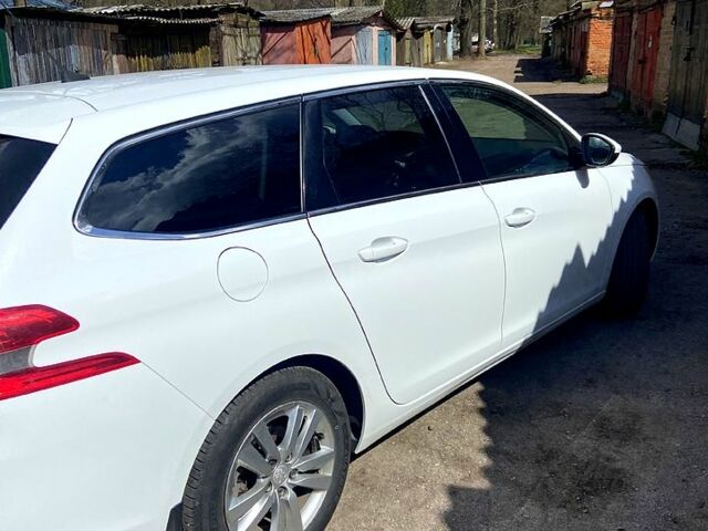 Білий Пежо 308, об'ємом двигуна 1.6 л та пробігом 290 тис. км за 8500 $, фото 3 на Automoto.ua