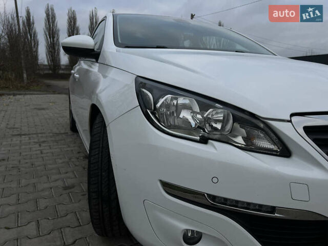 Белый Пежо 308, объемом двигателя 1.56 л и пробегом 283 тыс. км за 11899 $, фото 15 на Automoto.ua