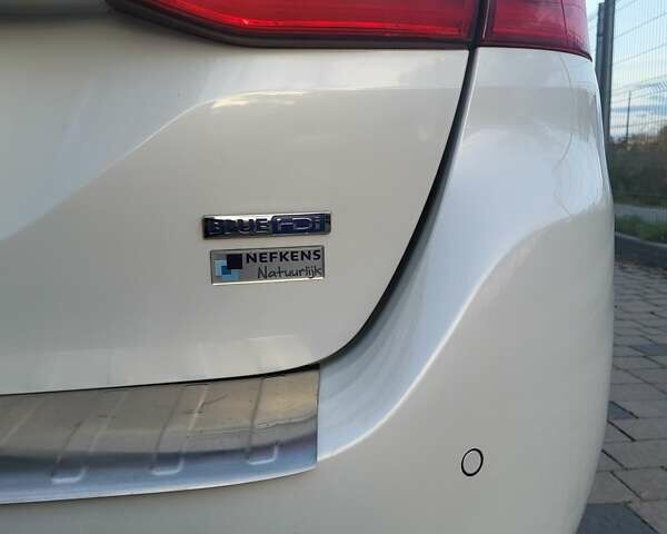 Белый Пежо 308, объемом двигателя 1.56 л и пробегом 266 тыс. км за 9100 $, фото 6 на Automoto.ua