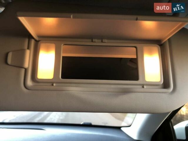 Белый Пежо 308, объемом двигателя 1.56 л и пробегом 253 тыс. км за 9000 $, фото 13 на Automoto.ua