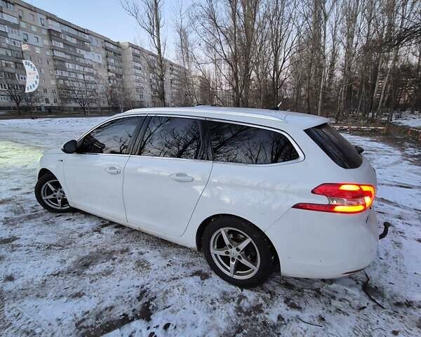 Белый Пежо 308, объемом двигателя 1.56 л и пробегом 267 тыс. км за 10950 $, фото 25 на Automoto.ua