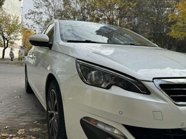 Білий Пежо 308, об'ємом двигуна 1.6 л та пробігом 220 тис. км за 11500 $, фото 4 на Automoto.ua