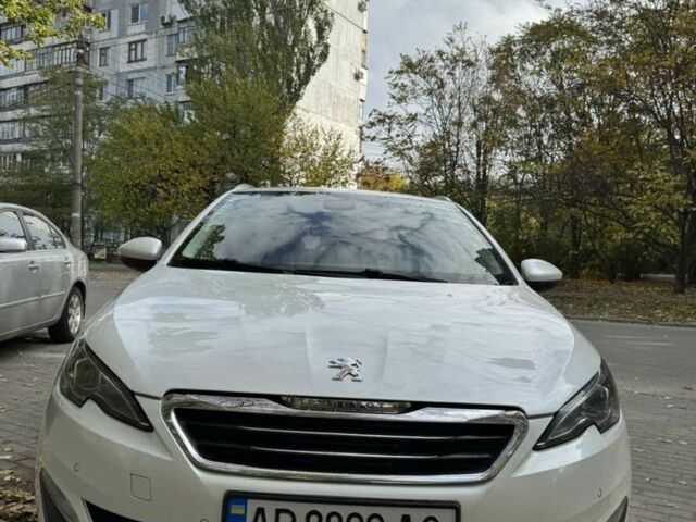 Білий Пежо 308, об'ємом двигуна 1.6 л та пробігом 220 тис. км за 11500 $, фото 2 на Automoto.ua