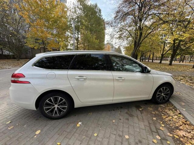 Білий Пежо 308, об'ємом двигуна 1.6 л та пробігом 220 тис. км за 11500 $, фото 5 на Automoto.ua