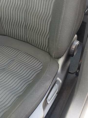 Белый Пежо 308, объемом двигателя 1.56 л и пробегом 212 тыс. км за 10199 $, фото 20 на Automoto.ua