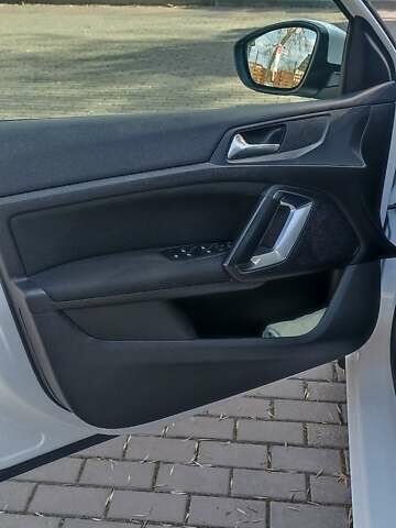 Белый Пежо 308, объемом двигателя 1.56 л и пробегом 212 тыс. км за 10199 $, фото 31 на Automoto.ua