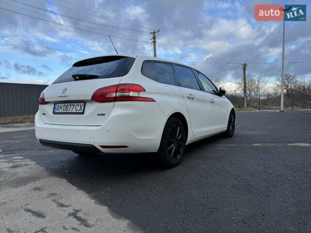 Белый Пежо 308, объемом двигателя 1.56 л и пробегом 213 тыс. км за 9899 $, фото 18 на Automoto.ua