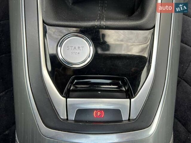 Белый Пежо 308, объемом двигателя 1.56 л и пробегом 265 тыс. км за 11000 $, фото 21 на Automoto.ua