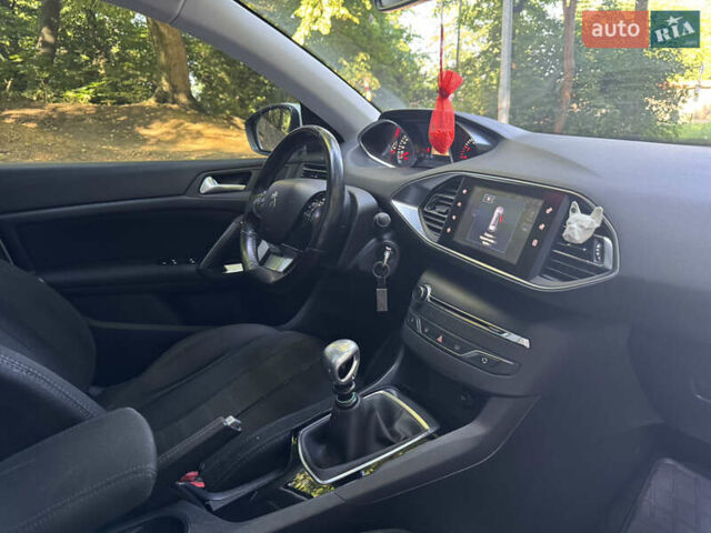 Белый Пежо 308, объемом двигателя 1.56 л и пробегом 172 тыс. км за 10550 $, фото 21 на Automoto.ua