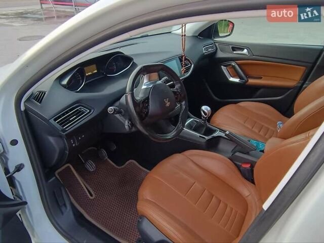 Білий Пежо 308, об'ємом двигуна 1.56 л та пробігом 262 тис. км за 9100 $, фото 12 на Automoto.ua