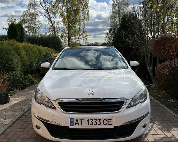 Белый Пежо 308, объемом двигателя 1.56 л и пробегом 274 тыс. км за 9400 $, фото 48 на Automoto.ua