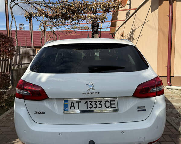 Белый Пежо 308, объемом двигателя 1.56 л и пробегом 274 тыс. км за 9400 $, фото 31 на Automoto.ua
