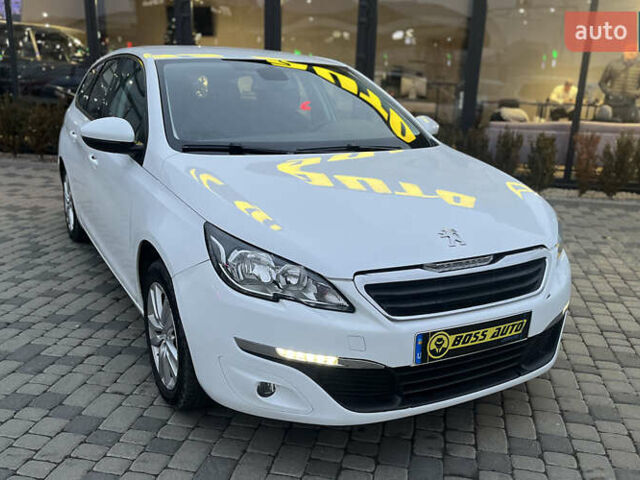 Белый Пежо 308, объемом двигателя 1.56 л и пробегом 357 тыс. км за 9200 $, фото 7 на Automoto.ua