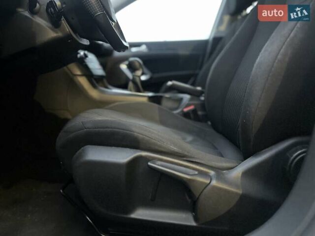 Белый Пежо 308, объемом двигателя 1.56 л и пробегом 357 тыс. км за 9200 $, фото 8 на Automoto.ua