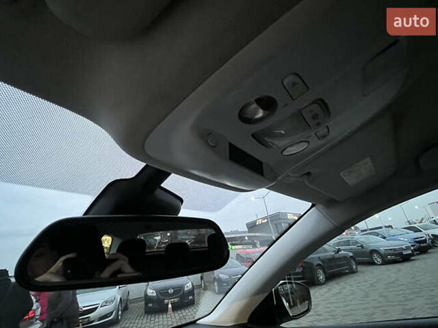 Белый Пежо 308, объемом двигателя 1.56 л и пробегом 357 тыс. км за 9200 $, фото 17 на Automoto.ua