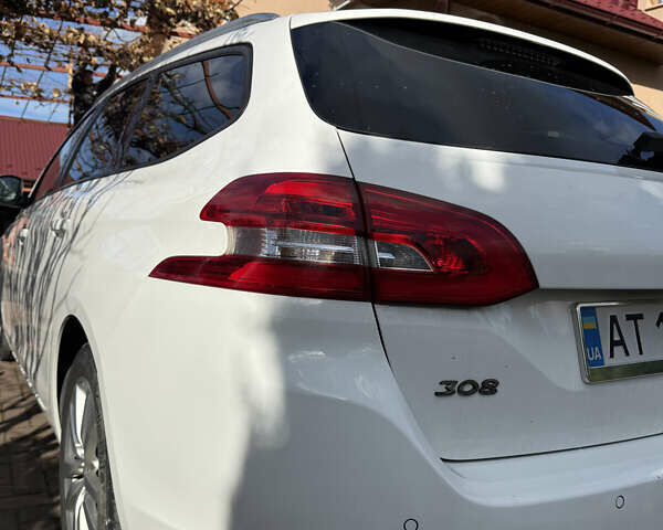 Белый Пежо 308, объемом двигателя 1.56 л и пробегом 274 тыс. км за 9400 $, фото 34 на Automoto.ua