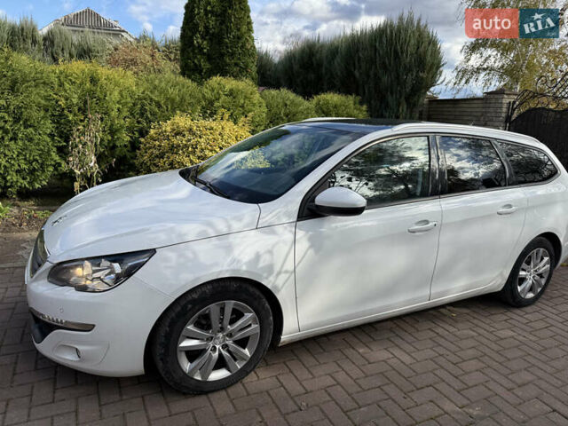 Белый Пежо 308, объемом двигателя 1.56 л и пробегом 274 тыс. км за 9400 $, фото 49 на Automoto.ua