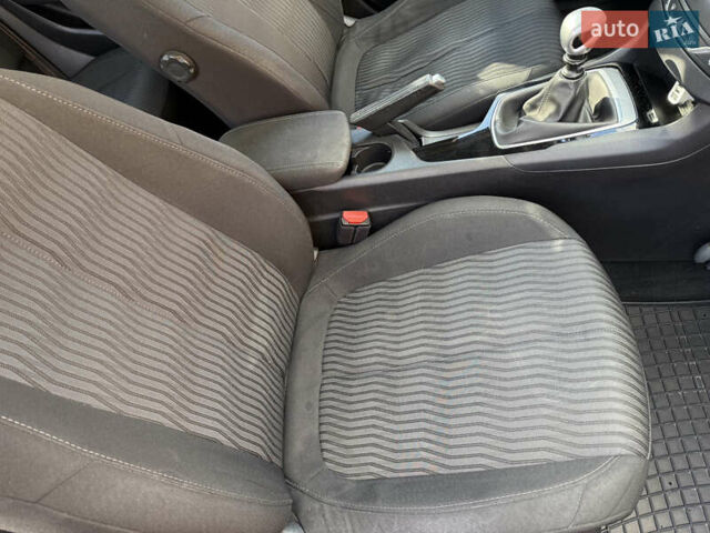 Белый Пежо 308, объемом двигателя 1.56 л и пробегом 274 тыс. км за 9400 $, фото 6 на Automoto.ua