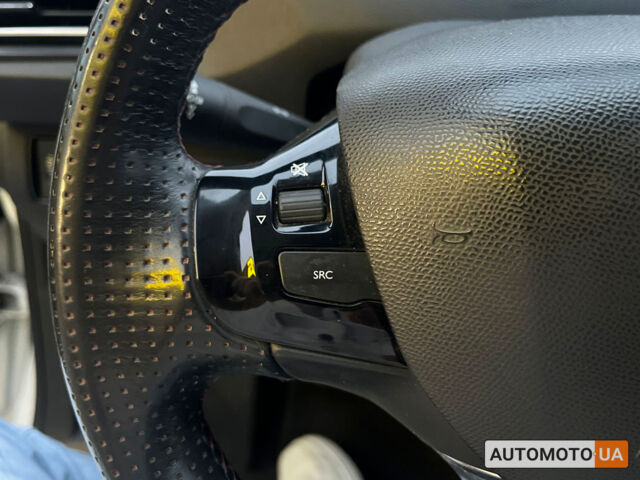 Белый Пежо 308, объемом двигателя 1.6 л и пробегом 347 тыс. км за 11790 $, фото 13 на Automoto.ua