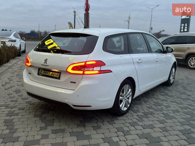 Белый Пежо 308, объемом двигателя 1.56 л и пробегом 357 тыс. км за 9200 $, фото 2 на Automoto.ua