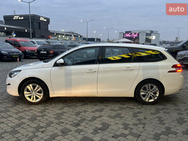 Белый Пежо 308, объемом двигателя 1.56 л и пробегом 357 тыс. км за 9200 $, фото 5 на Automoto.ua
