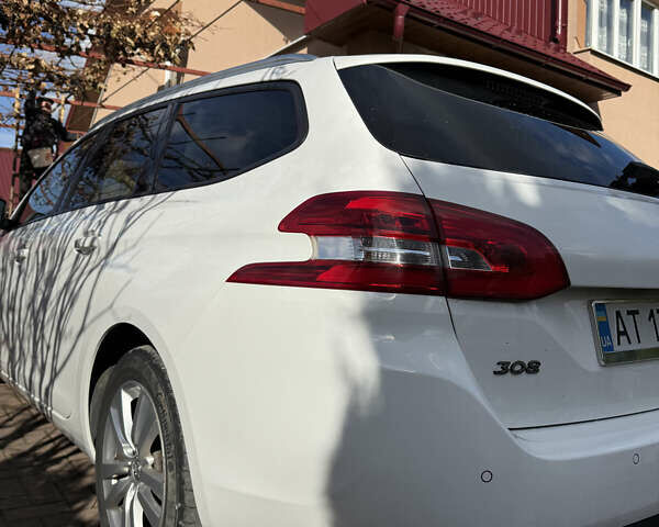 Белый Пежо 308, объемом двигателя 1.56 л и пробегом 274 тыс. км за 9400 $, фото 30 на Automoto.ua