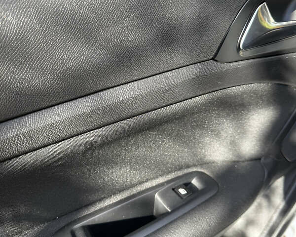 Белый Пежо 308, объемом двигателя 1.56 л и пробегом 274 тыс. км за 9400 $, фото 23 на Automoto.ua
