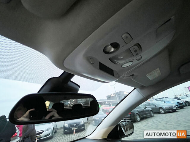 Белый Пежо 308, объемом двигателя 1.6 л и пробегом 347 тыс. км за 11790 $, фото 18 на Automoto.ua