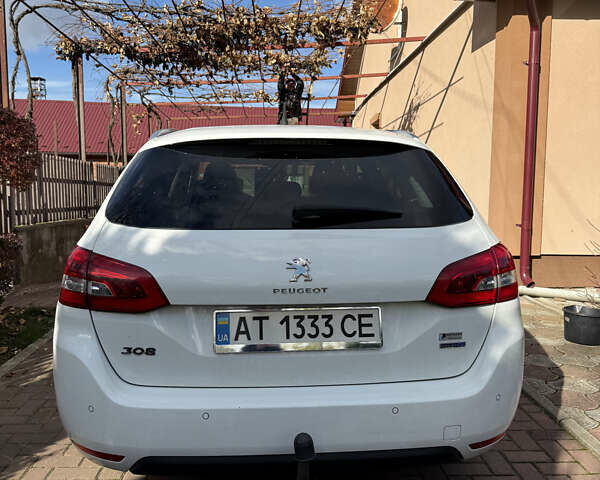 Белый Пежо 308, объемом двигателя 1.56 л и пробегом 274 тыс. км за 9400 $, фото 28 на Automoto.ua