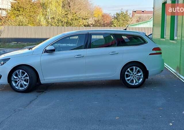 Белый Пежо 308, объемом двигателя 1.56 л и пробегом 209 тыс. км за 12000 $, фото 9 на Automoto.ua