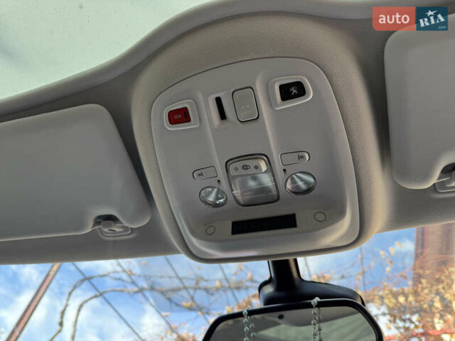 Белый Пежо 308, объемом двигателя 1.56 л и пробегом 274 тыс. км за 9400 $, фото 76 на Automoto.ua