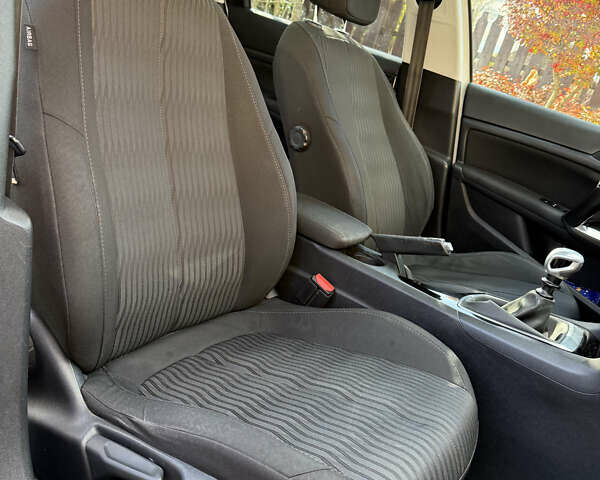 Белый Пежо 308, объемом двигателя 1.56 л и пробегом 274 тыс. км за 9400 $, фото 2 на Automoto.ua