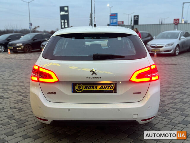 Белый Пежо 308, объемом двигателя 1.6 л и пробегом 347 тыс. км за 11790 $, фото 4 на Automoto.ua