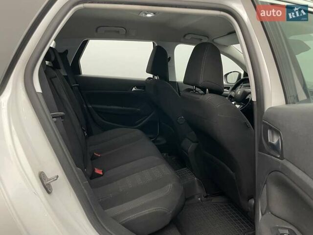 Білий Пежо 308, об'ємом двигуна 1.6 л та пробігом 258 тис. км за 9922 $, фото 19 на Automoto.ua