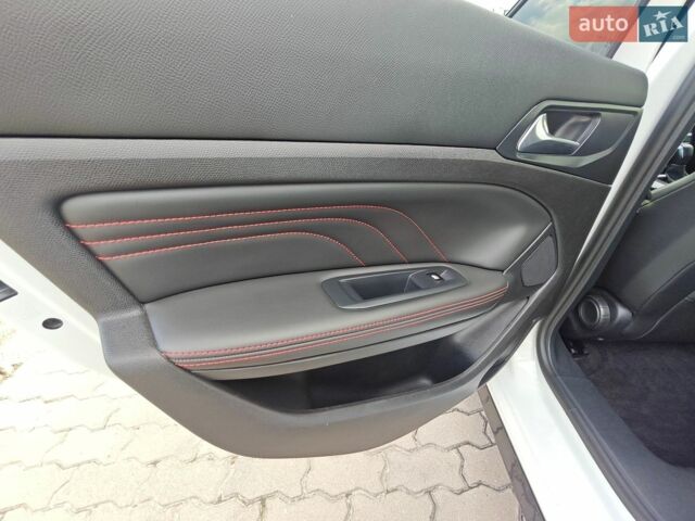 Білий Пежо 308, об'ємом двигуна 2 л та пробігом 155 тис. км за 14900 $, фото 93 на Automoto.ua